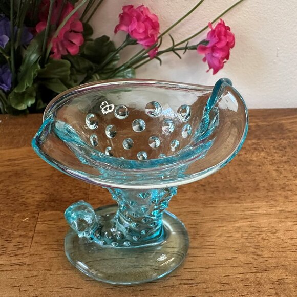 Fenton Aqua Blue Hobnail Cornucopia Glass Vase Vintage Art Glass Collectible - Picture 4 of 6